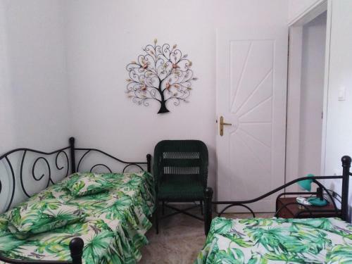 Epavli Sofia' S Two Apartments In Horto, 30m From The Sea