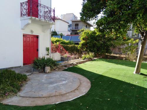 Epavli Sofia' S Two Apartments In Horto, 30m From The Sea