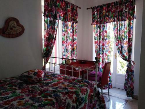 Epavli Sofia' S Two Apartments In Horto, 30m From The Sea