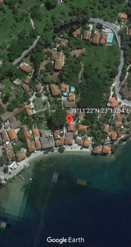 Epavli Sofia' S Two Apartments In Horto, 30m From The Sea