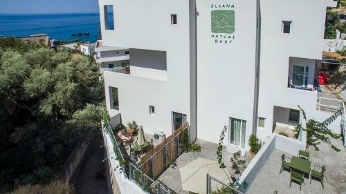 Hostal Eleana Nature & Art