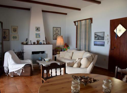 Dovas House