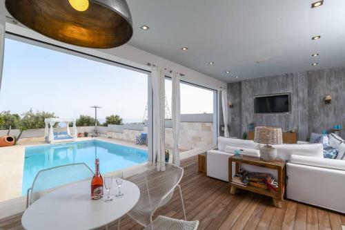 Luxurious Villa Malomar
