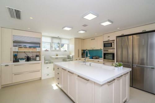 Luxurious Villa Malomar