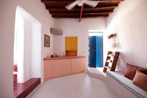 Hostal Kimolos View