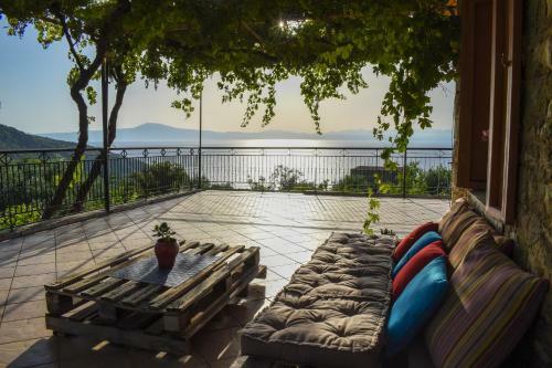 Stone Residence/ Amazing Seaview 1km To The Beach