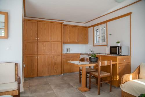 Hotel Lotos Beach Home
