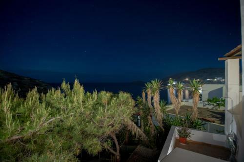 Hotel Lotos Beach Home
