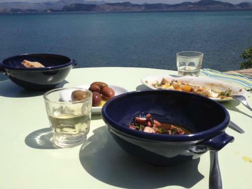 Kiveri 1876 Traditional Seafront Cottage