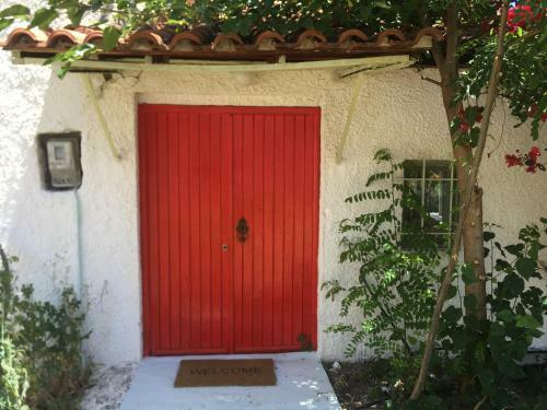 Kiveri 1876 Traditional Seafront Cottage
