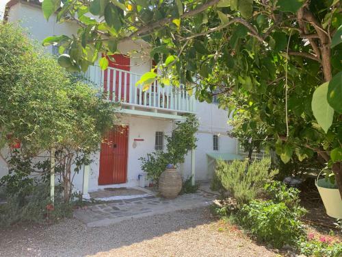 Kiveri 1876 Traditional Seafront Cottage