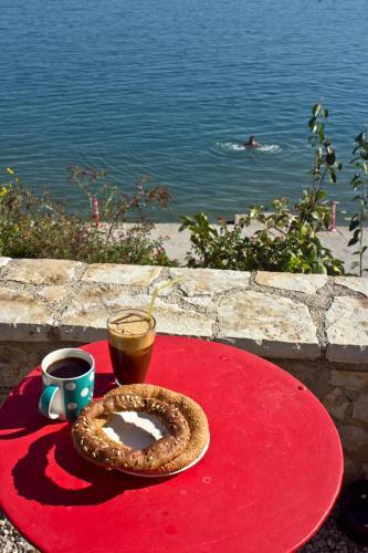Kiveri 1876 Traditional Seafront Cottage