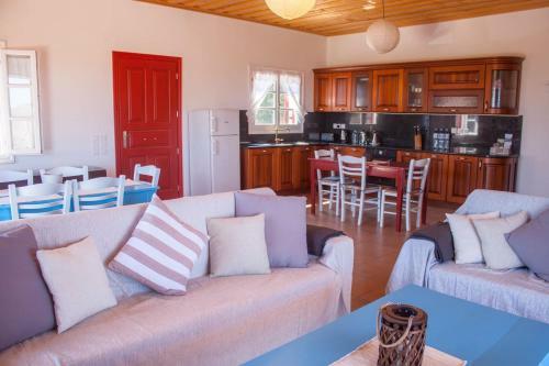 Secluded 3 Br House 5 Mins From Kapsali