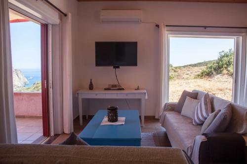 Secluded 3 Br House 5 Mins From Kapsali