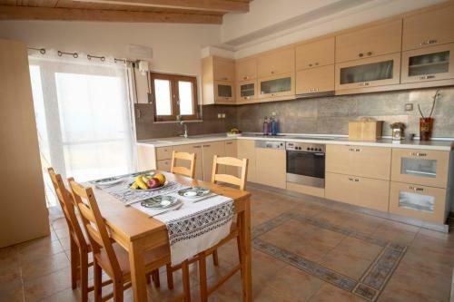 Stelios Villa