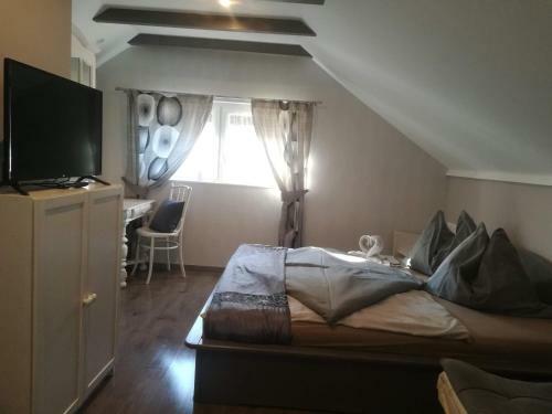 R�zsa Apartman