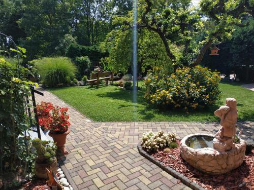 R�zsa Apartman
