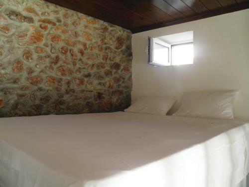 Hostal ?oe Studios