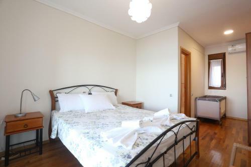 Villa Omega - Beachfront, Garden, Bbq