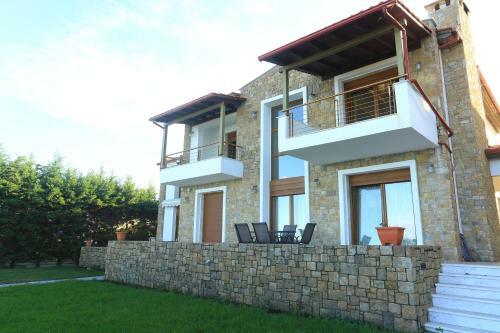 Villa Omega - Beachfront, Garden, Bbq