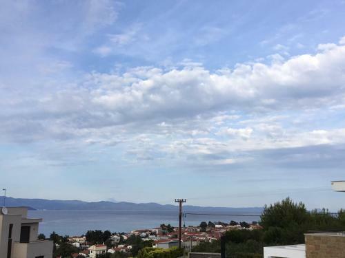 Villa Paradiso - Private Pool, 3 Bdrms, Bbq, Sea View