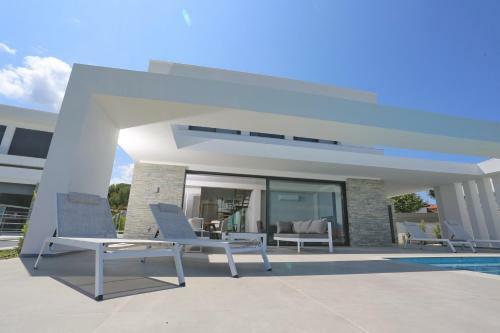 Villas Les Blancs 2 - Private Pool, 5 Bdrms, Panoramic View