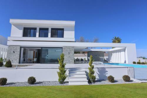 Villas Les Blancs 2 - Private Pool, 5 Bdrms, Panoramic View