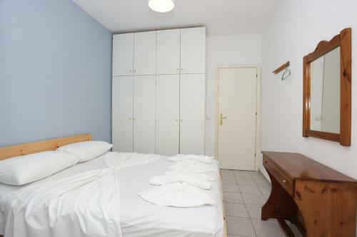 Amadeo Apartments