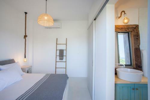 Olive White Villa
