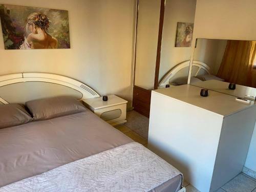 Lovely 2-bed House In Kavala