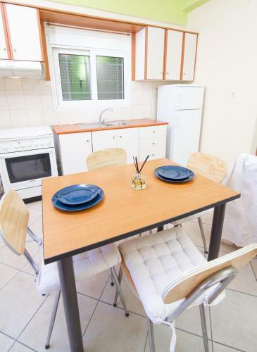 Peroulia 1st Floor Apartment