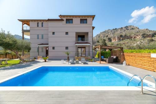 Costa Costa Villa - Luxury Villa