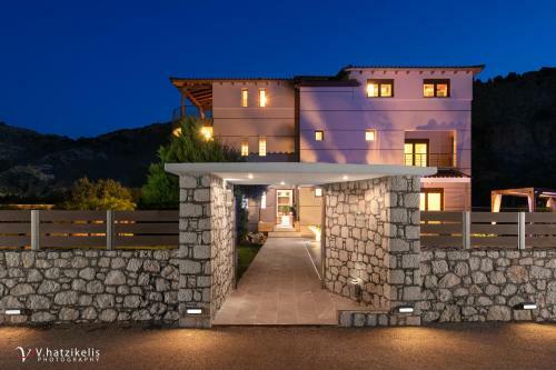Costa Costa Villa - Luxury Villa