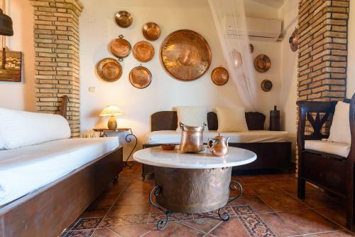 Eros Pittoresque Retreats - Perfect Location, Panoramic Seaview