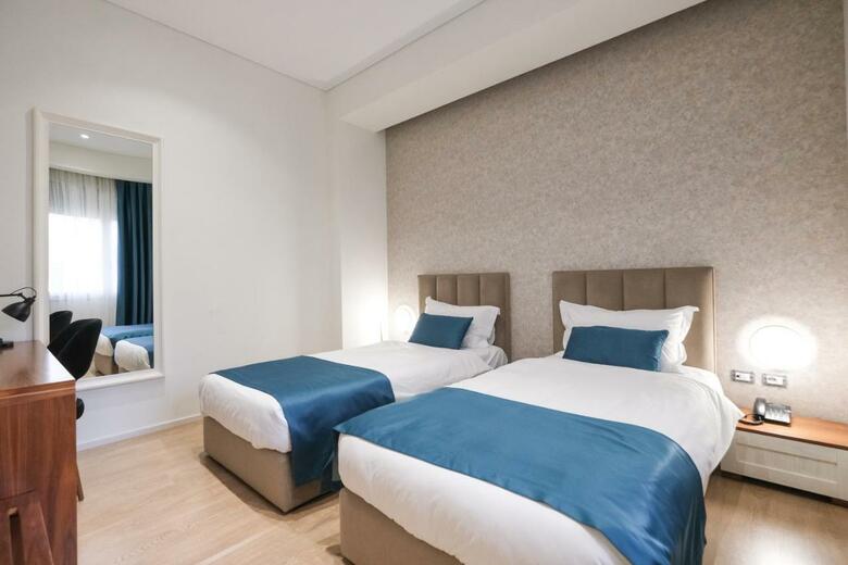 Golden City Hotel
