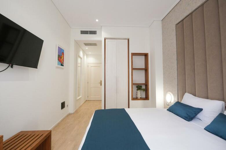 Golden City Hotel