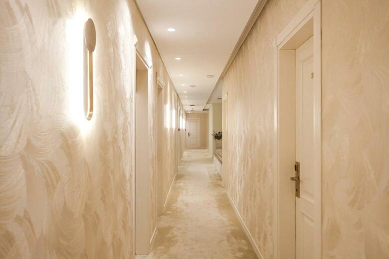 Golden City Hotel