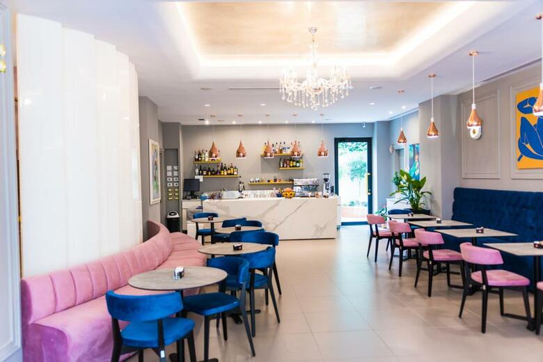 Golden City Hotel