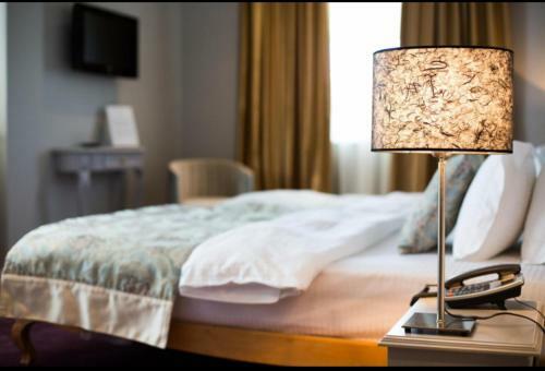 Diplomat Hy Hotel