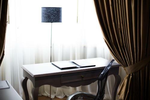 Diplomat Hy Hotel