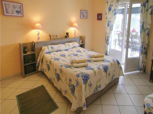 Holiday Home Savignac Les Eglises Rue Du Marchat