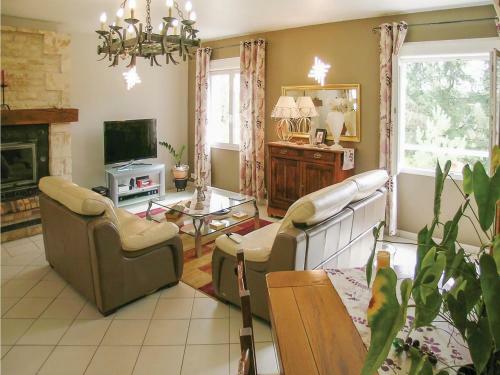 Holiday Home Savignac Les Eglises Rue Du Marchat