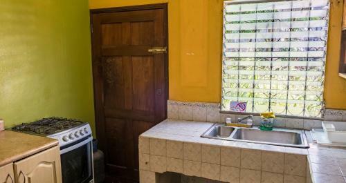 Albergue Hotel & Hostal Berakah
