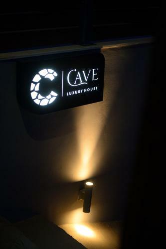 Villa Cave Luxury House