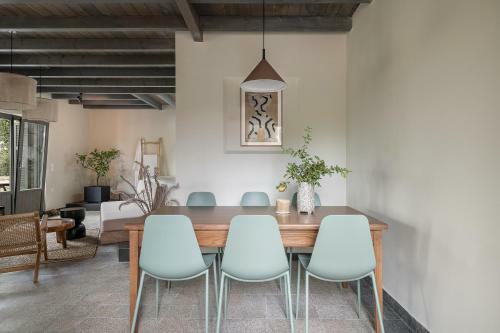 Velanis ?ouse, Style Into Nature - Secluded