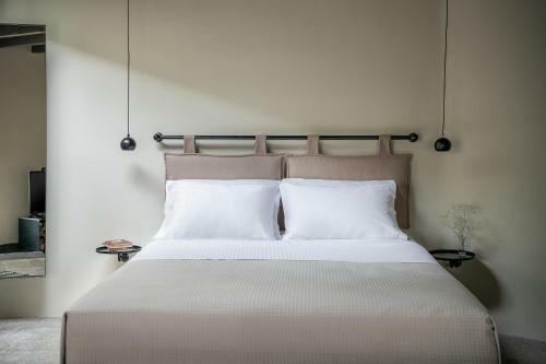 Velanis ?ouse, Style Into Nature - Secluded