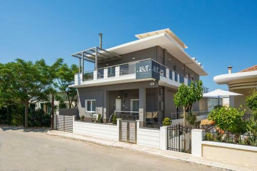Jt Apartments