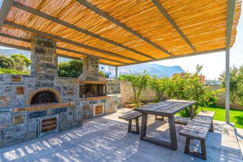Queens Gem Luxury Villa - Private Heated Jacuzzi - Pool To Be Open