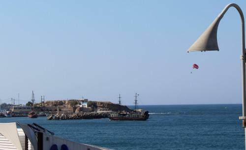 Amazing Beachfront Apartment In Hersonissos