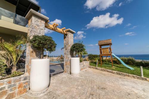 Villa Constandinos